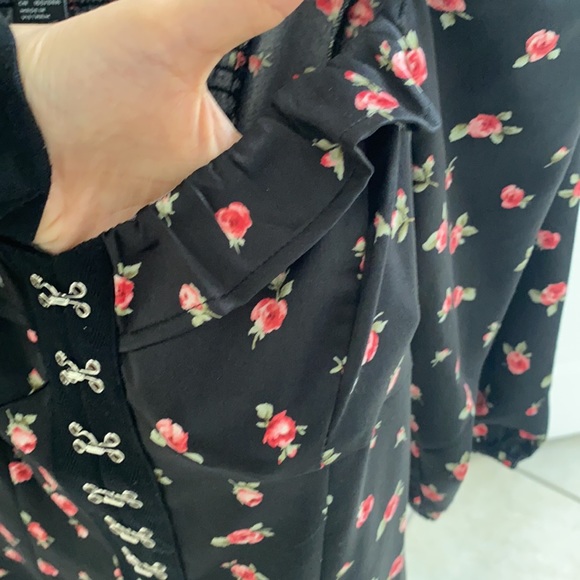 NWT! Forever 21 Satin Rose Corset Style Puff Sleeve Mini Dress - Picture 7 of 11